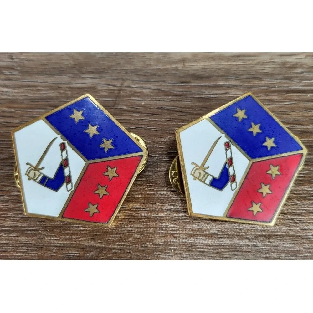 2 26th MANEUVER ENHANCEMENT BRIGADE‎ Unit US ARMY Lapel Pins E23